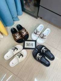 Picture of Louis Vuitton Slippers _SKULVsz38-44h09111531